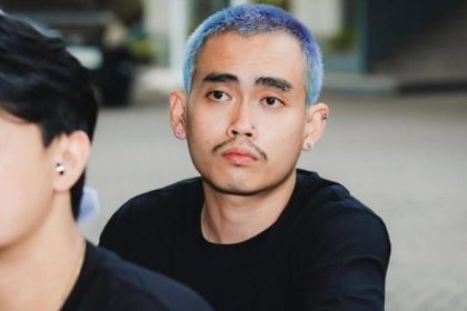 Mister Aloy atau yang memiliki nama asli Aldy Renaldi merupakan salah satu sosok yang sedang naik daun di industri hiburan digital Indonesia. Ia dikenal sebagai DJ, konten kreator, sekaligus entertainer dengan gaya unik dan kepribadian yang nyentrik.